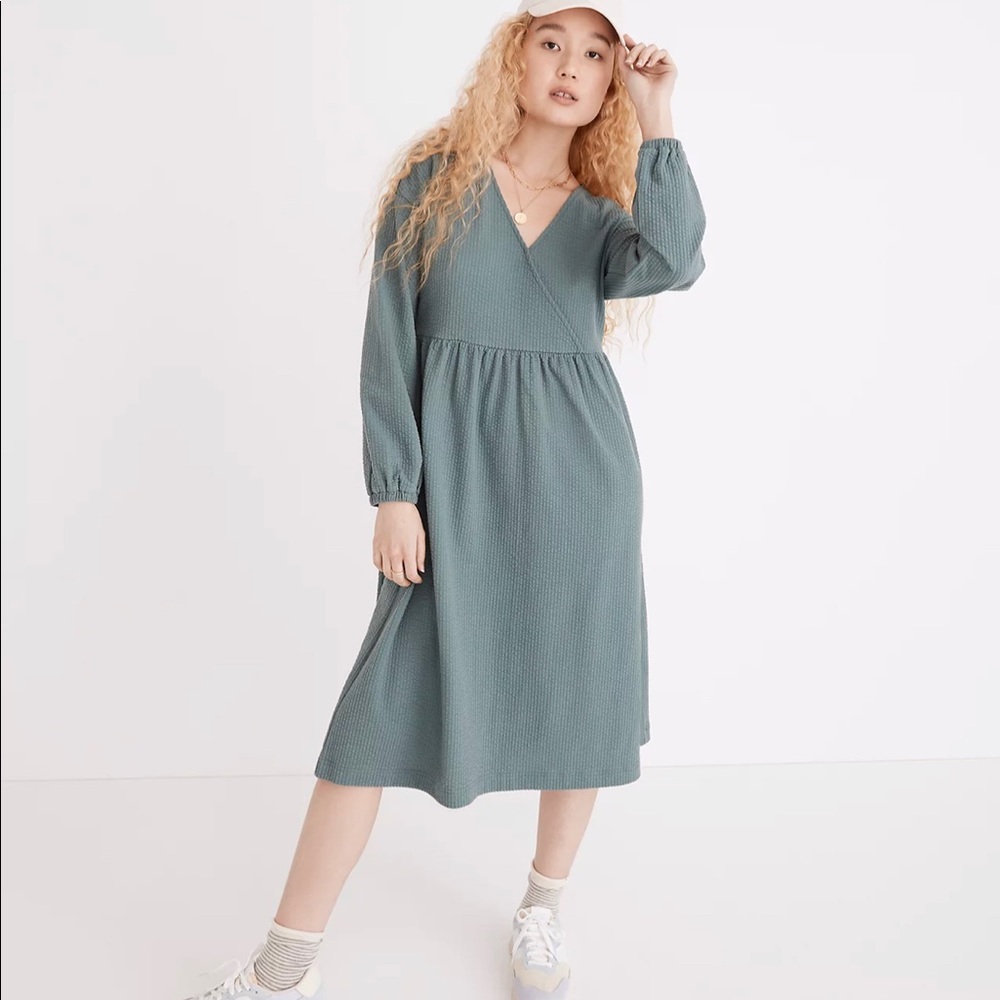 Madewell Long-Sleeve V-Neck Crossover Midi Dress size Small